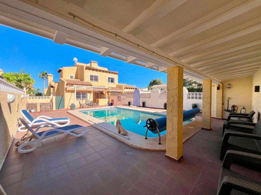 Properties for sale and rent in Spain photo 2