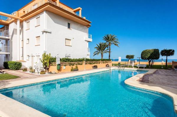 Продажа квартиры на Piso en Calle Cigonya, El Palmar-Los Molinos, Denia, Дения
photo 1