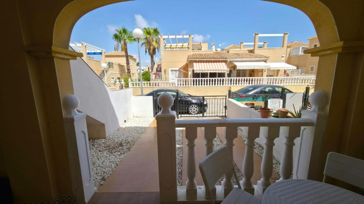 Продажа квартиры на Piso en Calle Lagunas de Ruidera, Zona Lago - Los Almendros, Orihuela, Ориуэла
photo 5