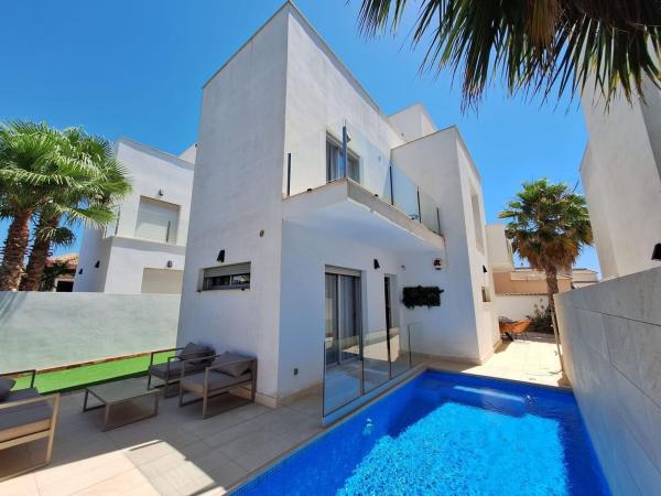 Casa o chalet independiente en Aguas Nuevas, Torrevieja photo 1