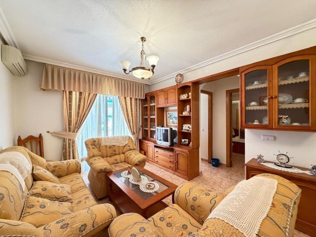Sale of apartment in Piso en Las Piscinas Naturales, Torrevieja, Torrevieja
photo 1