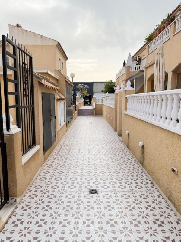 Venta de piso en Piso en Parque Acuático - Sector 25, Torrevieja, Torrevieja
photo 5