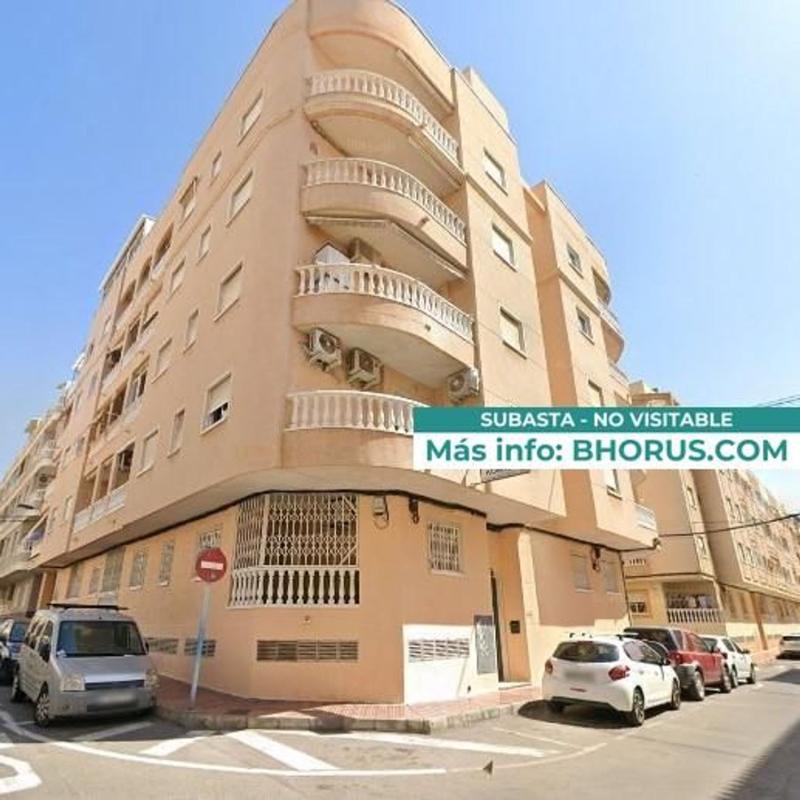 Sale of apartment in Piso en Calle Vicente Blasco Ibáñez, Las Piscinas Naturales, Torrevieja, Torrevieja
photo 3