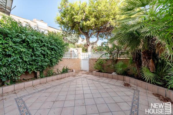 Chalet adosado en Faro Del, Cabo de las Huertas, Alicante / Alacant photo 1