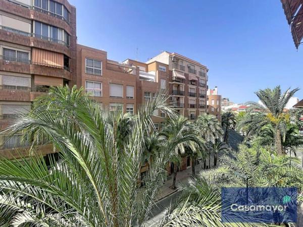 Sprzedaż mieszkania w Piso en Avenida Benito Perez Galdos, Mercado, Alicante / Alacant, Alicante / Alacant
 photo 1