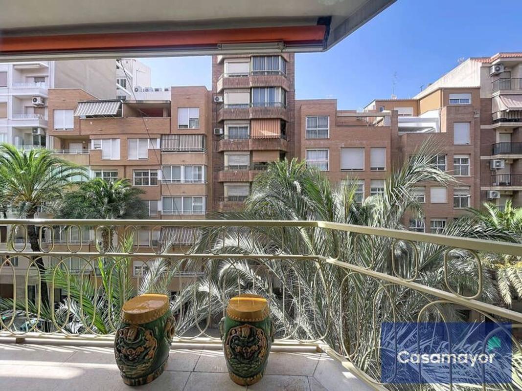 Sprzedaż mieszkania w Piso en Avenida Benito Perez Galdos, Mercado, Alicante / Alacant, Alicante / Alacant
 photo 2
