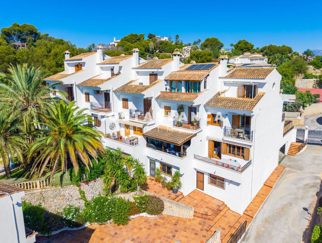Sale of independent chalet in Casa o chalet en Calle Navarro Ramón, Altea Pueblo, Altea, Altea
photo 1