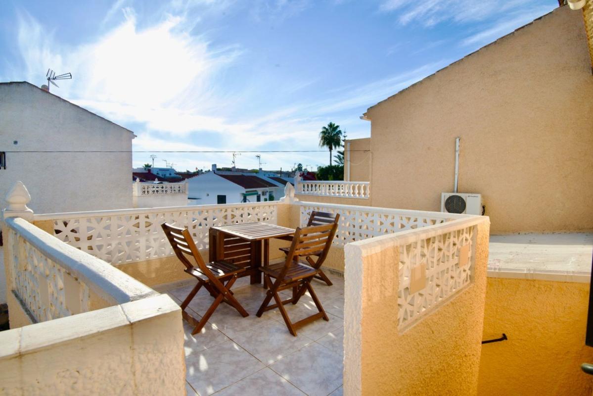 Sprzedaż mieszkania w Piso en Calle Pepe Luis Vázquez, La Siesta - El Salado - Torreta, Torrevieja, Torrevieja
photo 4
