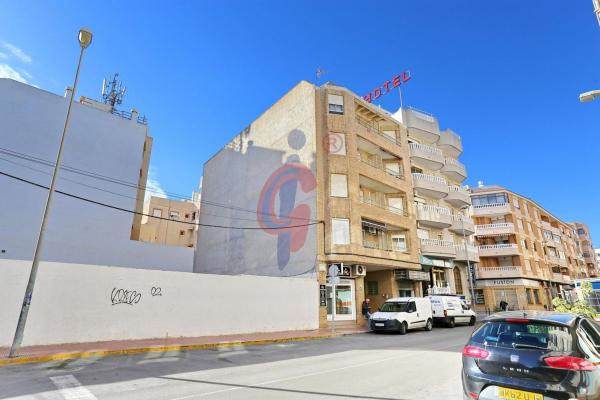 Venta de piso en Piso en Calle Cartagena, 28 esquina, Zona Pueblo, Guardamar del Segura, Guardamar del Segura
 photo 2
