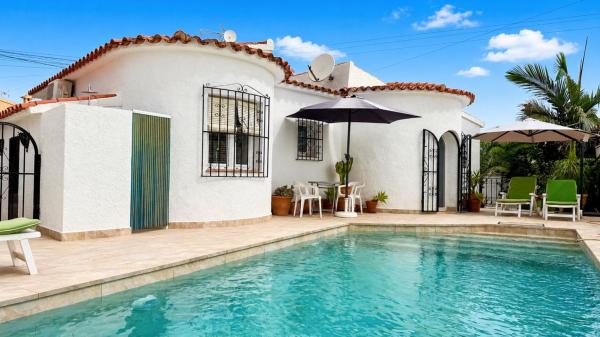 Chalet independiente en venta en Casa o chalet en Els Poblets, Els Poblets
 photo 1