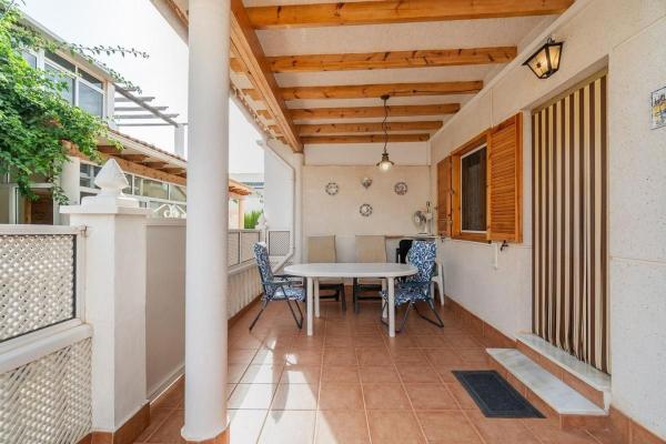 Chalet adosado en Calle Antonio Tapies s/n, Playa Flamenca, Orihuela photo 1