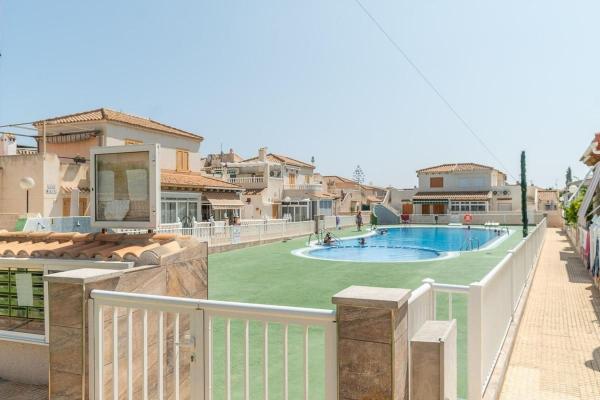 Chalet adosado en Calle Antonio Tapies s/n, Playa Flamenca, Orihuela thumbnail 2