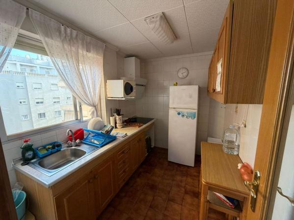 Venta de piso en Piso en Antonio Machado, Torrevieja, Torrevieja
thumbnail 3