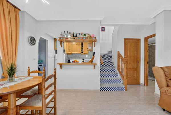 Chalet adosado en Calle Pino Carrasco, 1, Zeniamar, Orihuela photo 1