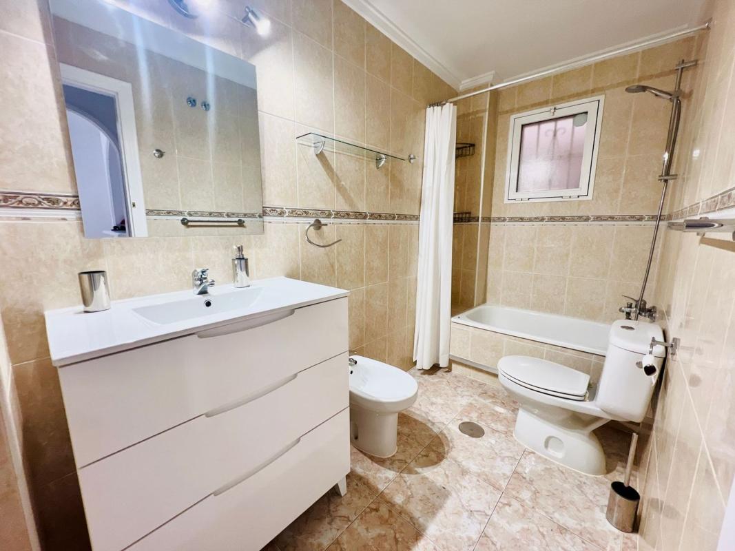 Venta de piso en Piso en Calle la Calera, Antonio Machado, Torrevieja, Torrevieja
 photo 5