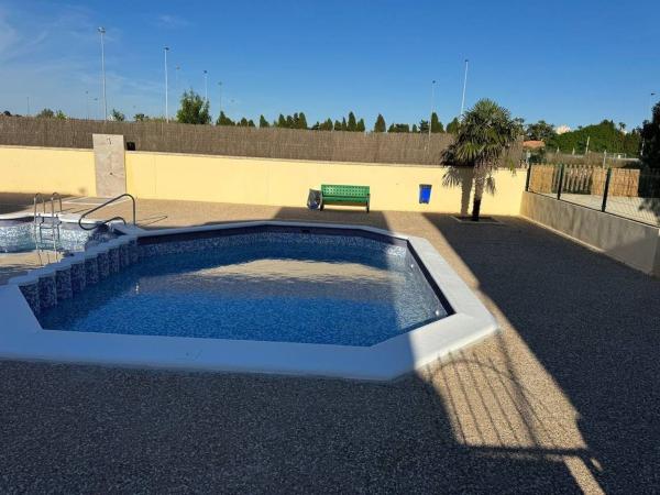 Chalet adosado en Calle Francisco Diez Martinez, La Siesta - El Salado - Torreta, Torrevieja photo 1
