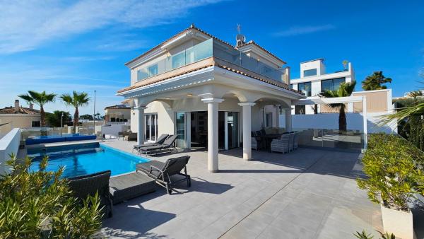 Частный шале на продаже в Casa o chalet en Calle Pedro Almodóvar, 7, San Fulgencio, Сан-Фульхенсио photo 1