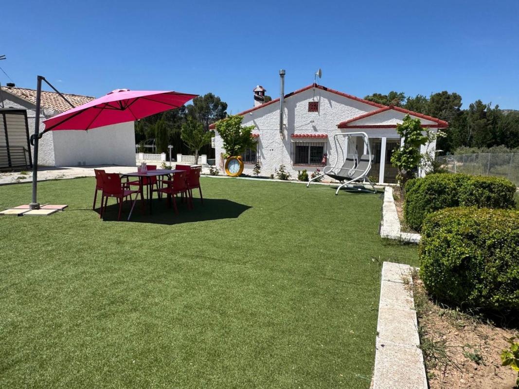 Propiedades en venta y alquiler en España photo 1