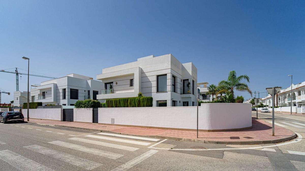 Продажа отдельного шале в Casa o chalet en Avenida de Zamora, 3, Lo Marabú, Rojales, Рохалес photo 2