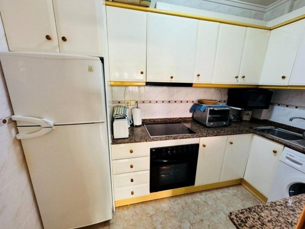 Venta de piso en Piso en Calle Mayor, Gaspar Perrelló, Torrevieja, Torrevieja
 photo 4