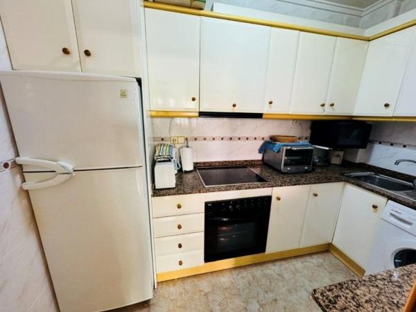 Venta de piso en Piso en Calle Mayor, Gaspar Perrelló, Torrevieja, Torrevieja
 photo 4