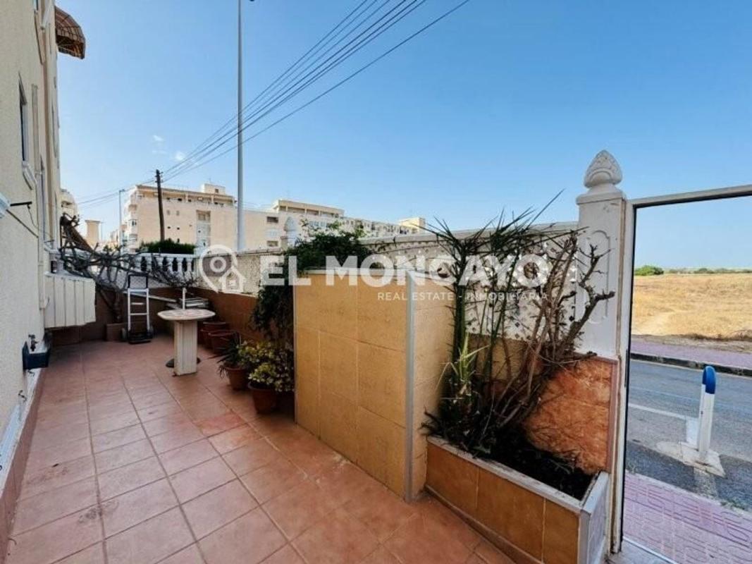 Sprzedaż mieszkania w Piso en Calle Mayor, Gaspar Perrelló, Torrevieja, Torrevieja
photo 1