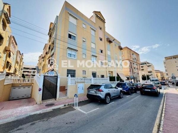 Venta de piso en Piso en Calle Mayor, Gaspar Perrelló, Torrevieja, Torrevieja
thumbnail 2