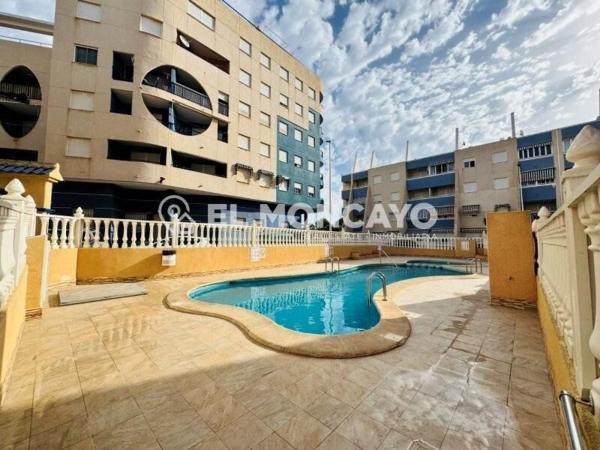 Venta de piso en Piso en Calle Mayor, Gaspar Perrelló, Torrevieja, Torrevieja
thumbnail 3