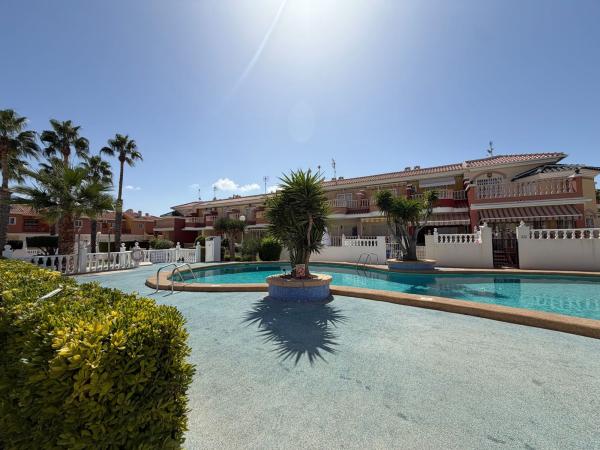 Chalet adosado en Huelva De, 7, Doña Pepa, Rojales thumbnail 2