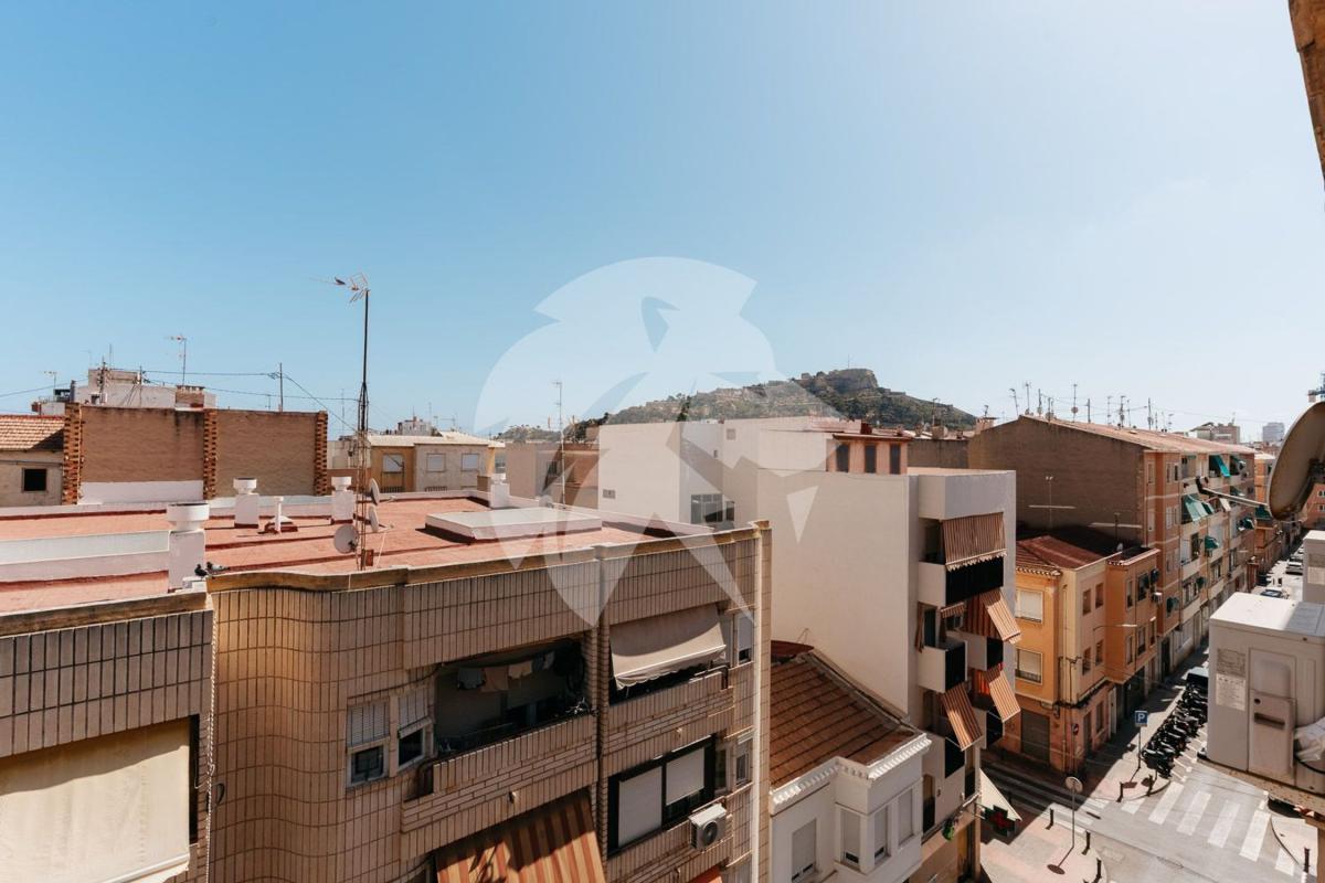 Venta de piso en Piso en Calle Antonio Maura, Plà del Bon Repòs-La Goteta, Alicante / Alacant, Alicante / Alacant
 photo 3
