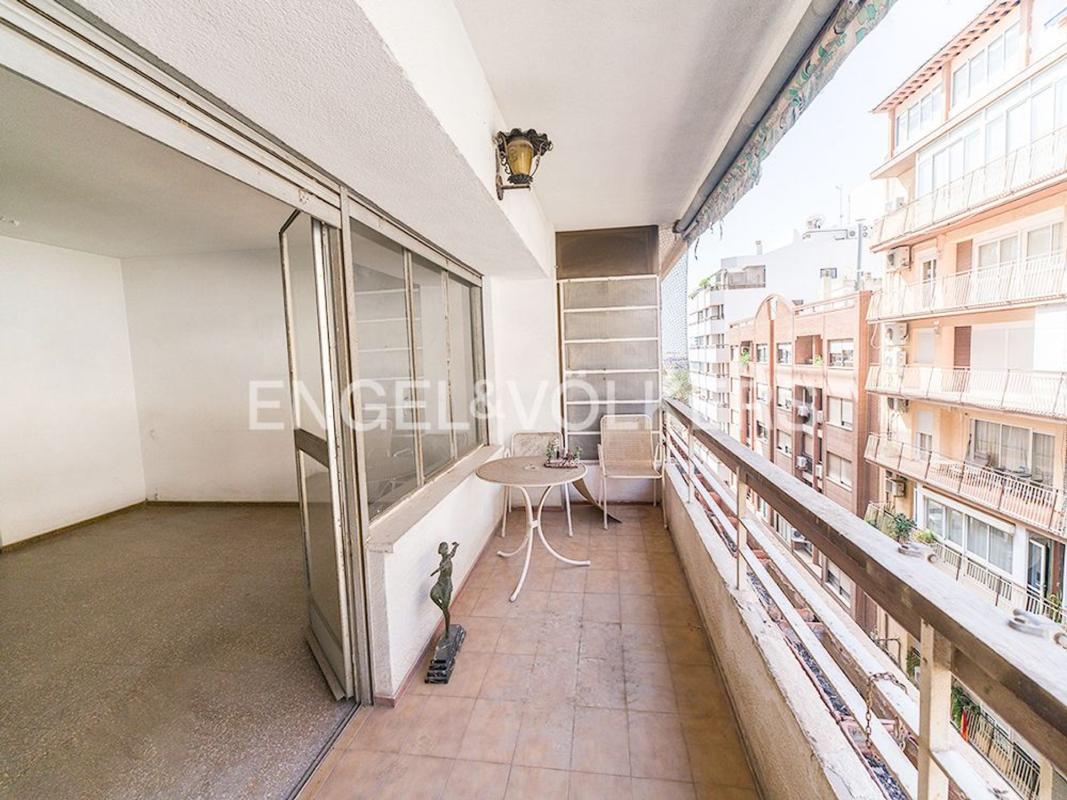 Venta de piso en Piso en Calle Alemania, 6, Ensanche-Diputación, Alicante / Alacant, Alicante / Alacant
photo 3