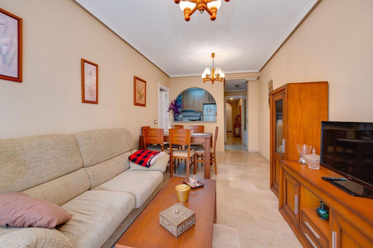 Venta de piso en Piso en Gaspar Perrelló, Torrevieja, Torrevieja
 photo 3