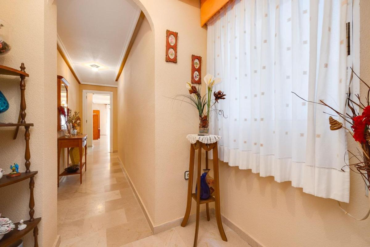 Venta de piso en Piso en Gaspar Perrelló, Torrevieja, Torrevieja
 photo 5