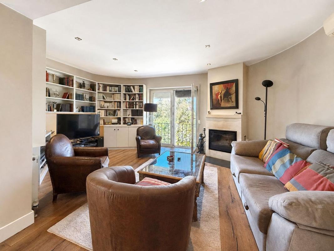 Properties for sale and rent in Spain photo 5