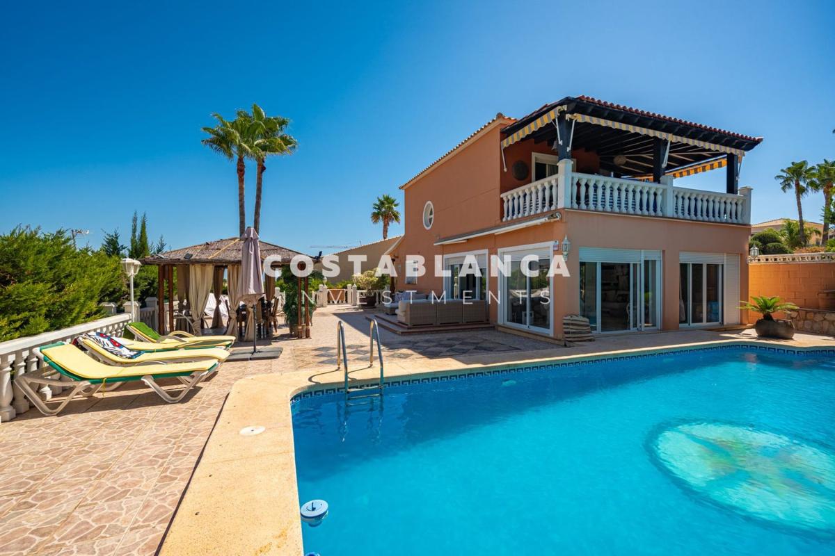 Sale of independent chalet in Casa o chalet en Calle la Fonteta, La Nucia Pueblo, La Nucia, La Nucia
photo 1