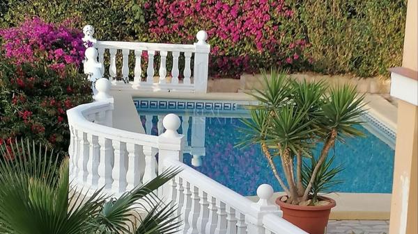 Independent chalet for sale in Casa o chalet en El Montgó, Denia, Denia
thumbnail 1