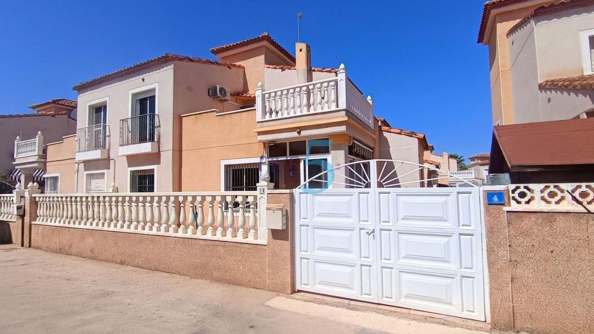 Sale of independent chalet in Casa o chalet en Algorfa, Algorfa
photo 1