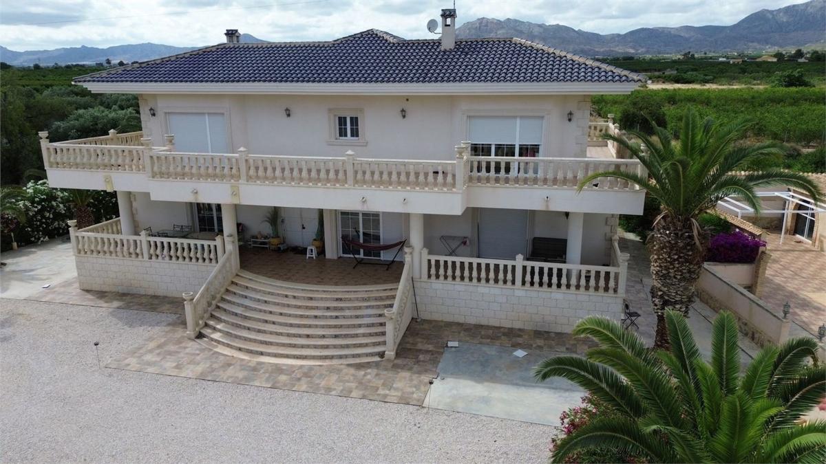 Propiedades en venta y alquiler en España photo 2