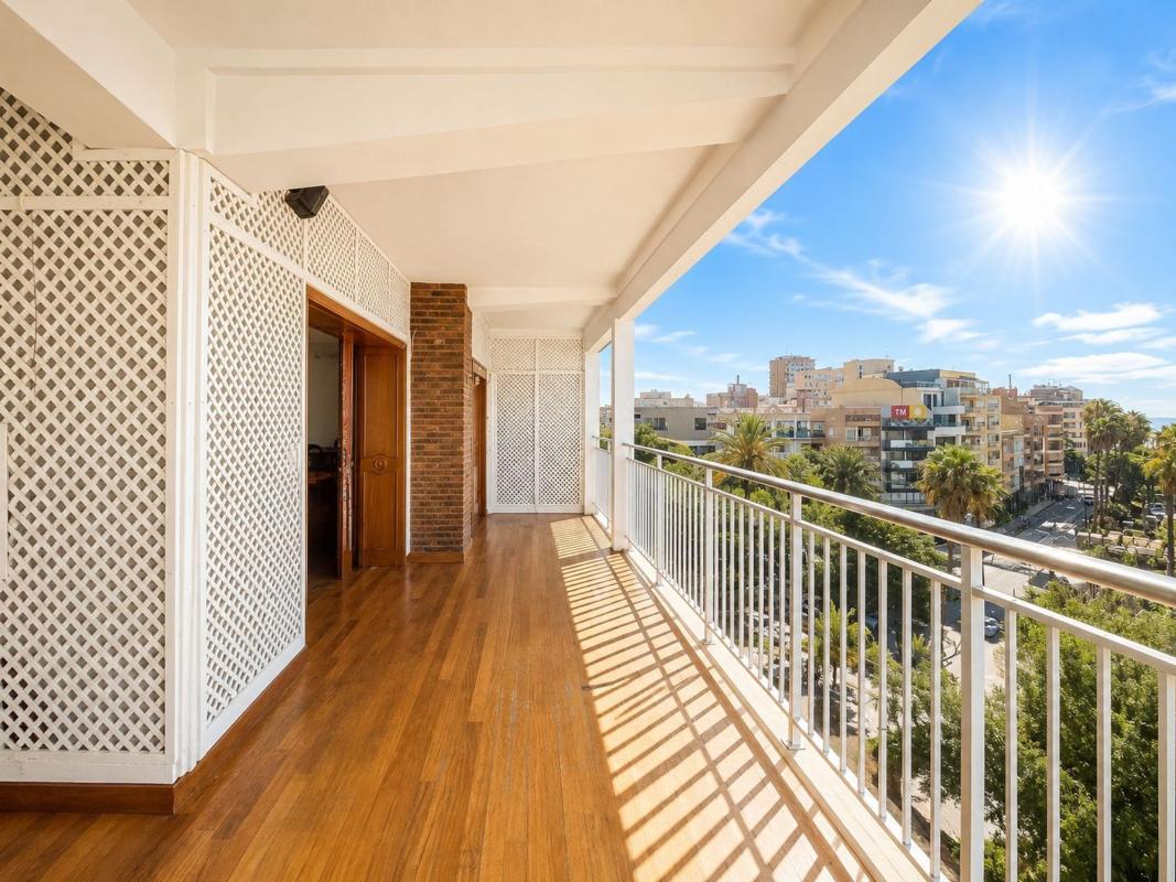 Venta de piso en Piso en Centro - Muelle Pesquero, Torrevieja, Torrevieja
photo 1