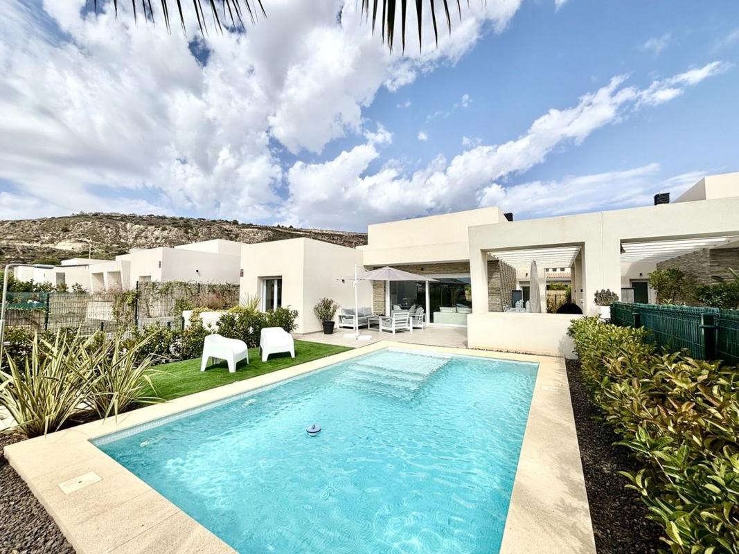 Sale of independent chalet in Casa o chalet en Algorfa, Algorfa
photo 3