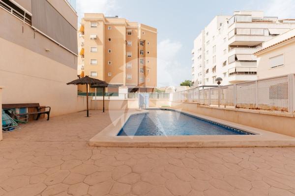 Venta de piso en Piso en Avenida de l'Altet, Zona Deportiva-Nuevo Altabix, Elche / Elx, Elche / Elx
thumbnail 1