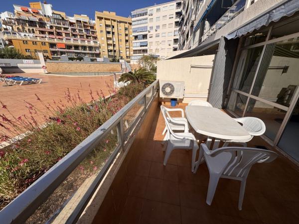 Sprzedaż mieszkania w Piso en Calle Pintor Sorolla, Calpe Pueblo, Calpe, Kalpe
 photo 1