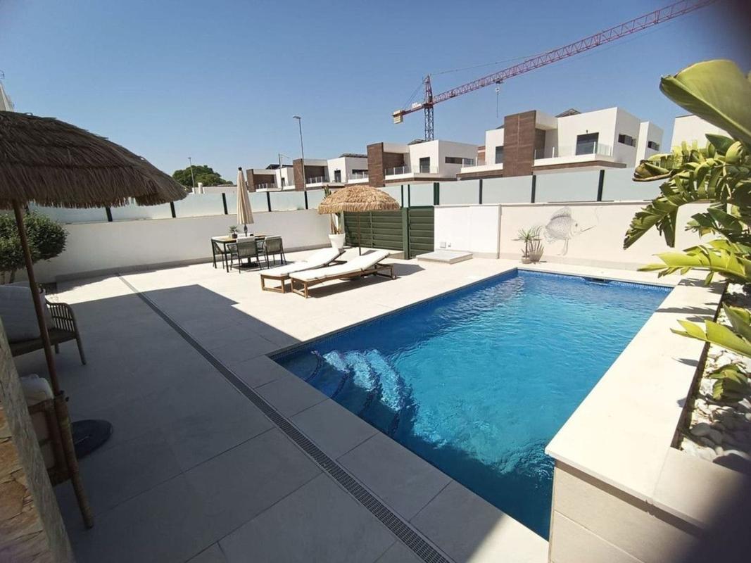 Properties for sale and rent in Spain photo 4