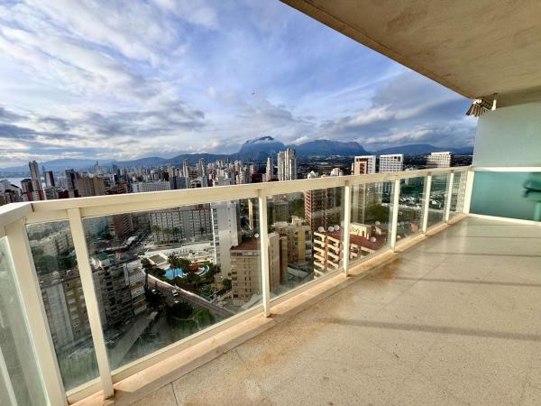 Sale of flat in Piso en Avenida de Montecarlo, 18, Zona Sierra Helada, Benidorm, Benidorm
thumbnail 1