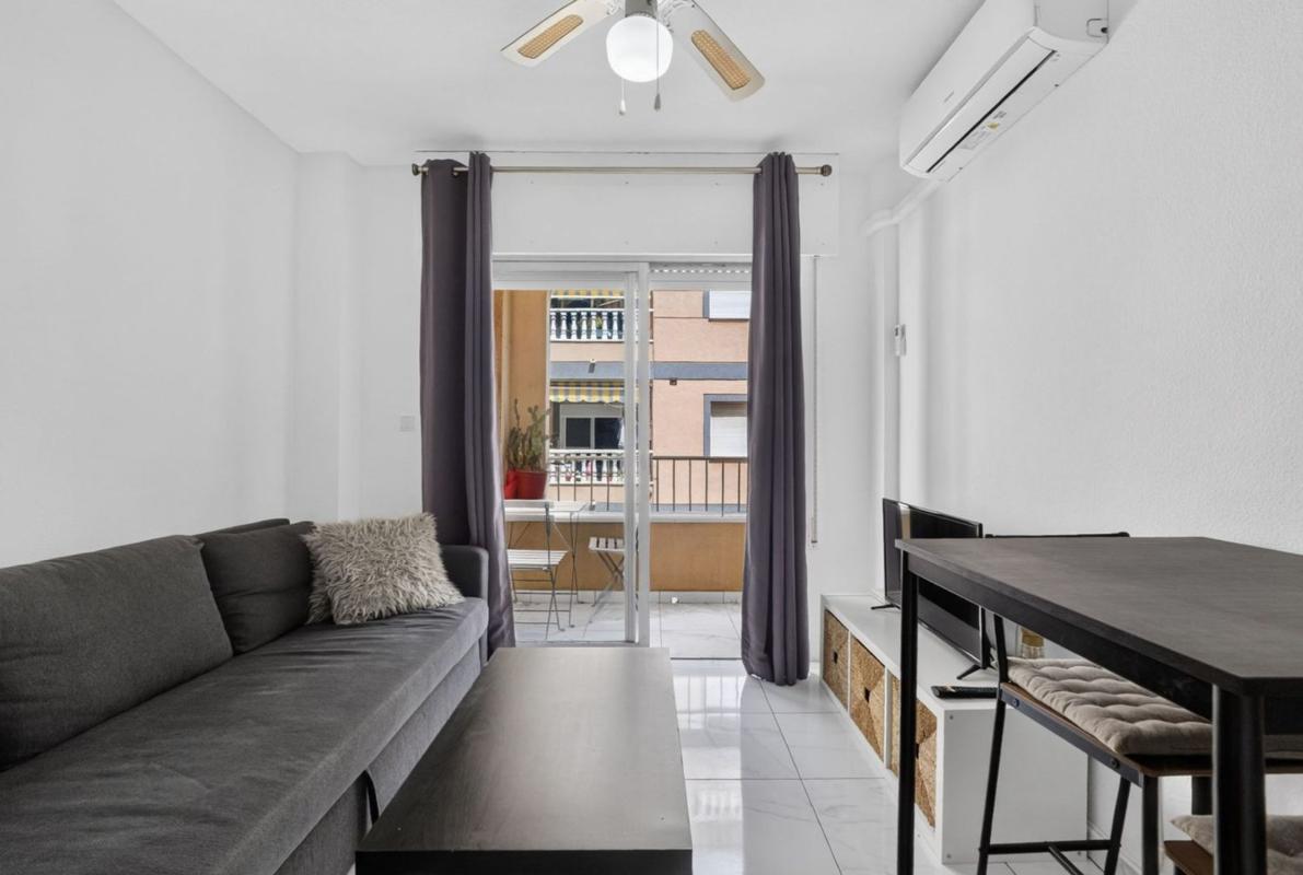 Venta de piso en Piso en Calle Monteagudo s/n, El Acequión, Torrevieja, Torrevieja
photo 1