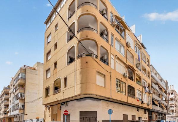 Sprzedaż mieszkania w Piso en Calle Monteagudo s/n, El Acequión, Torrevieja, Torrevieja
thumbnail 2