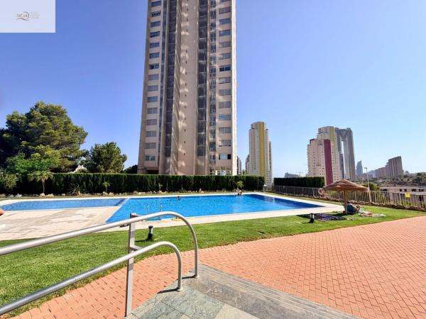 Sale of flat in Piso en Calle Presidente Adolfo Suárez, Pueblo Poniente, Benidorm, Benidorm
 photo 4