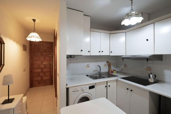 Estudio en venta en Estudio en Calle Islandia, Playa de los Locos, Torrevieja, Torrevieja photo 3