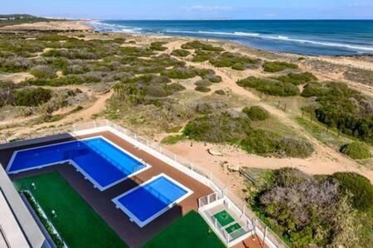 Venta de piso en Piso en Gaspar Perrelló, Torrevieja, Torrevieja
photo 4