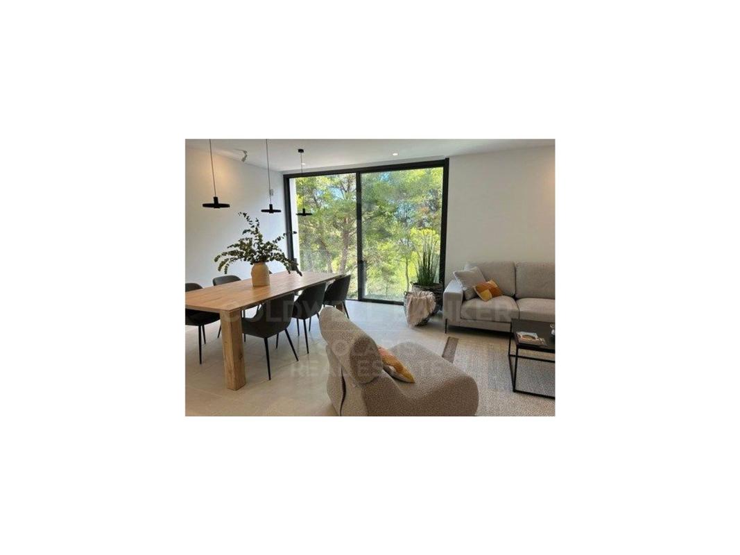 Properties for sale and rent in Spain photo 4